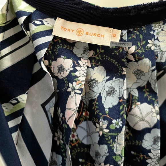 Tory Burch multi pattern pleated skirt - Picture 6 of 6